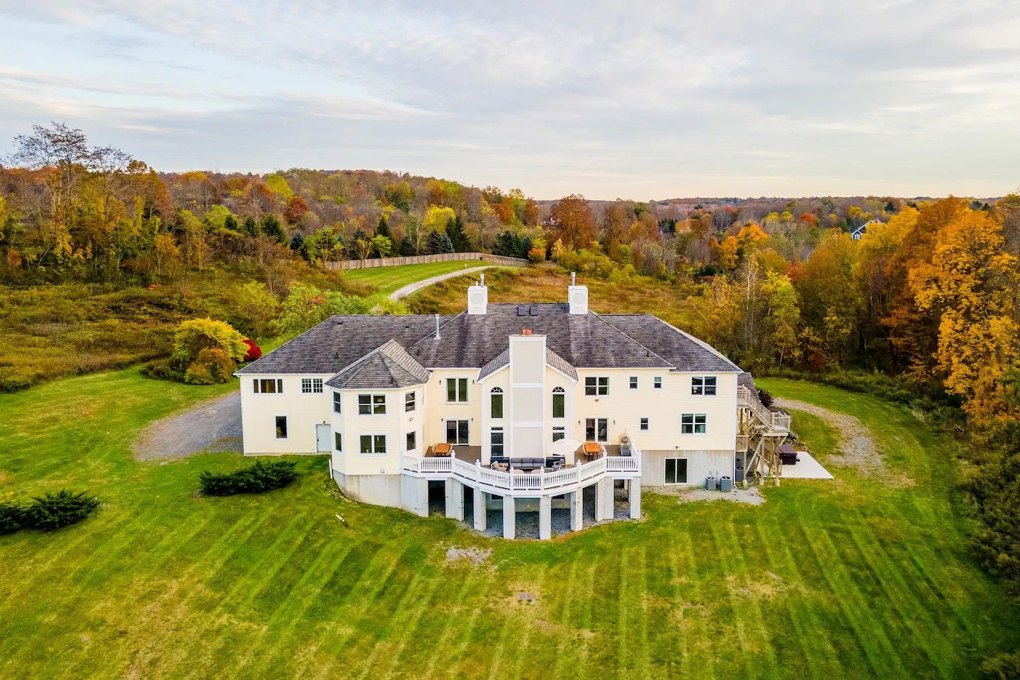 Rhinebrook Estate photograph 35